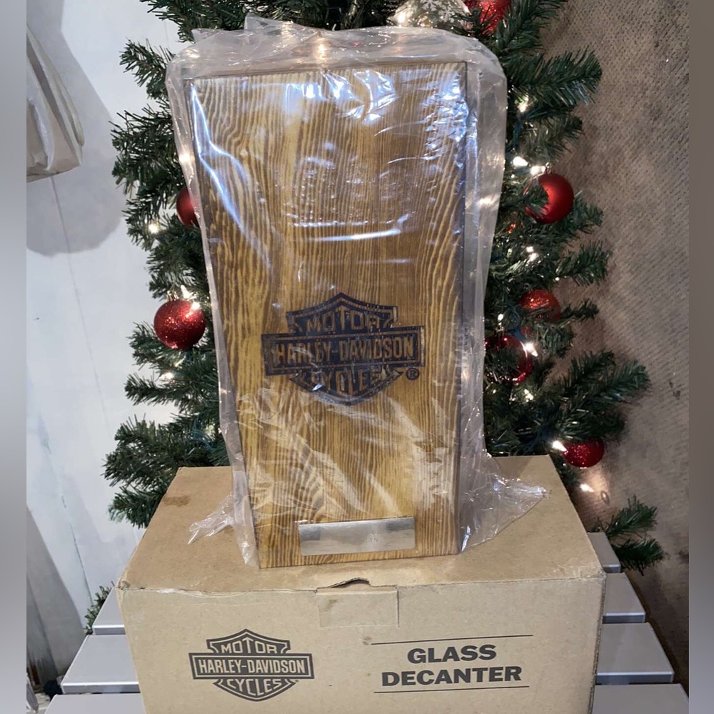 Harley Davidson glass decanter